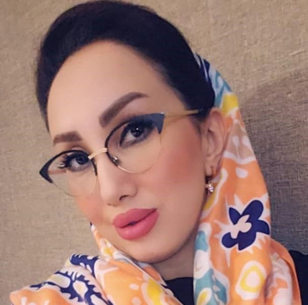 سارا خویشتندار